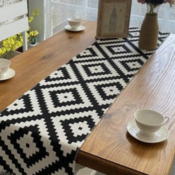 Table Runner T31 - Dawnest