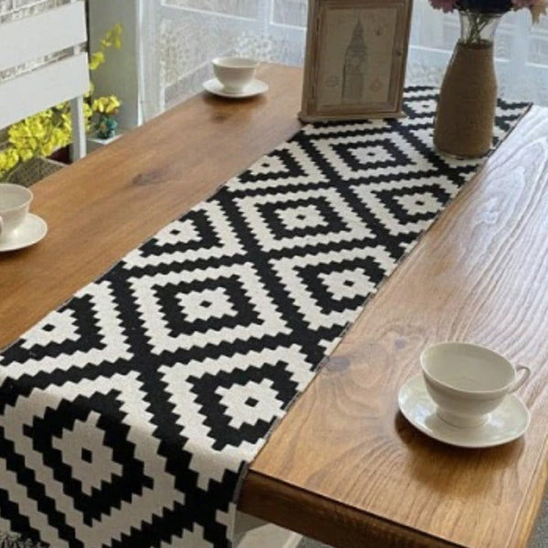 Table Runner T31 - Dawnest